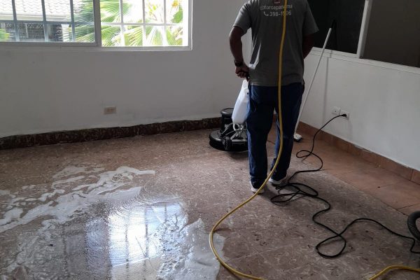 Lavado de piso-foto1